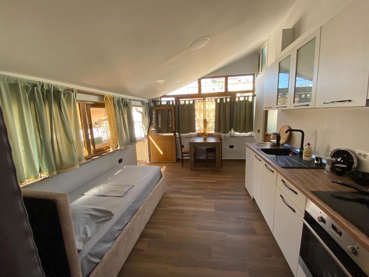 Apartment With View Tirana Buitenkant foto